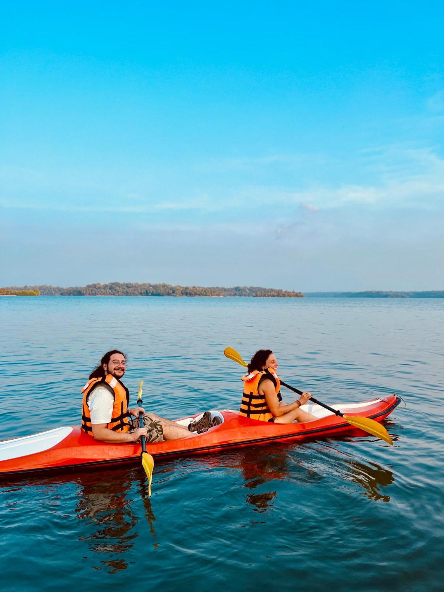 Riverrootsstays Mundrothuruth Ngoại thất bức ảnh